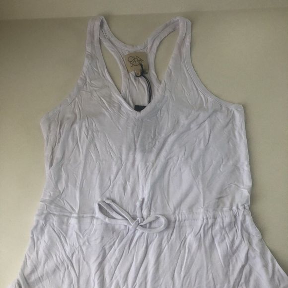 NWT CHASER Basic White V-Neck Waist Tie Racerback Comfy Tank Top Size Medium - Picture 3 of 7